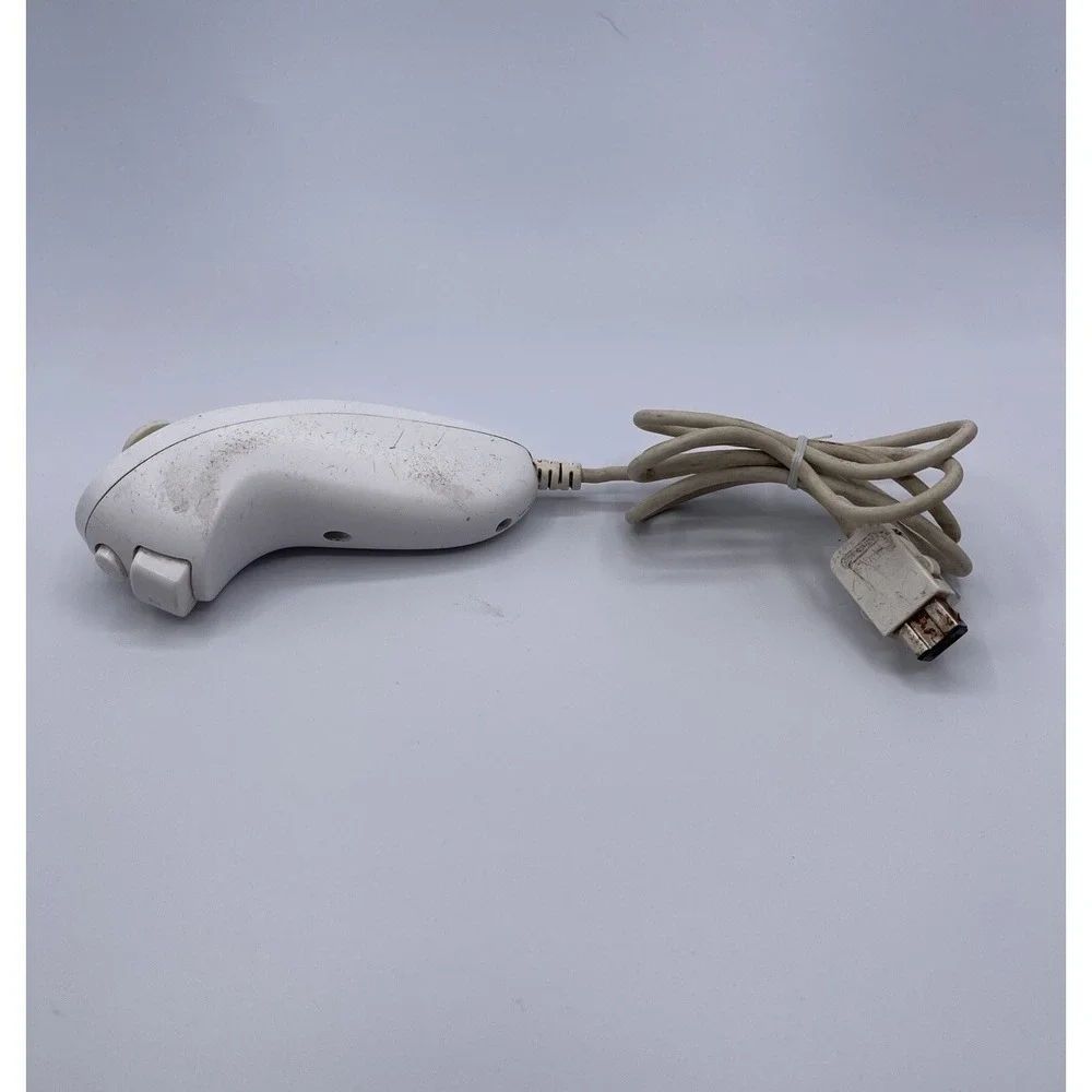 Nintendo Wii Official Authentic OEM White Nunchuck Controller‎ RVL-004 Tested